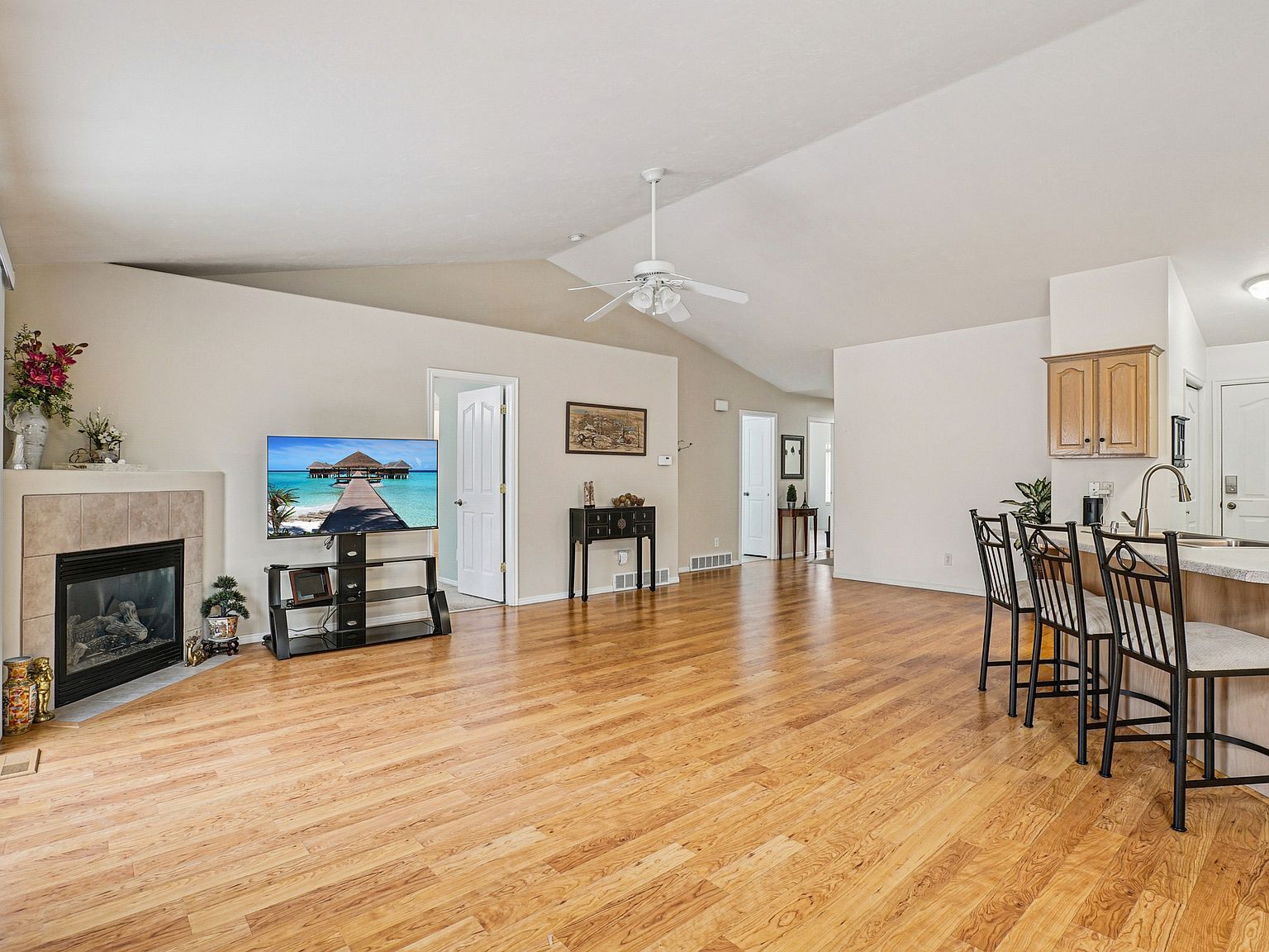 1528 W Turtle Dove Ln West Jordan, UT 84088 - Thumbnail 3