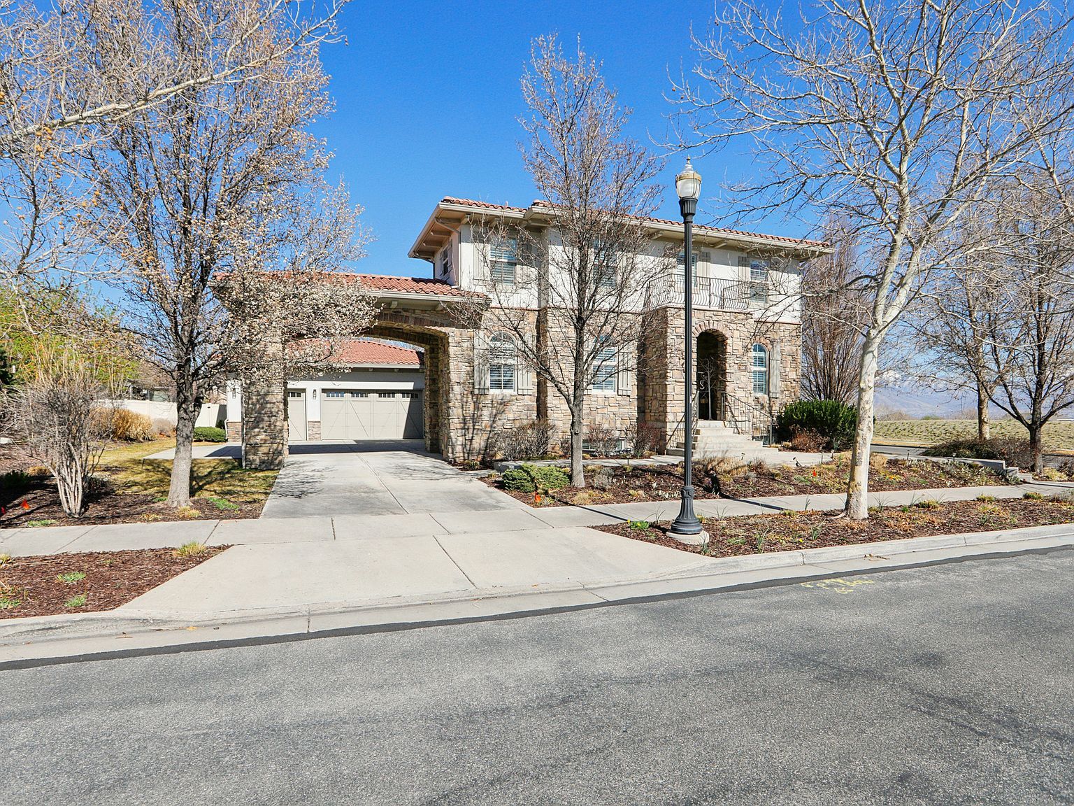 11347 S Kestrel Rise Rd South Jordan, UT 84009 - Thumbnail 3