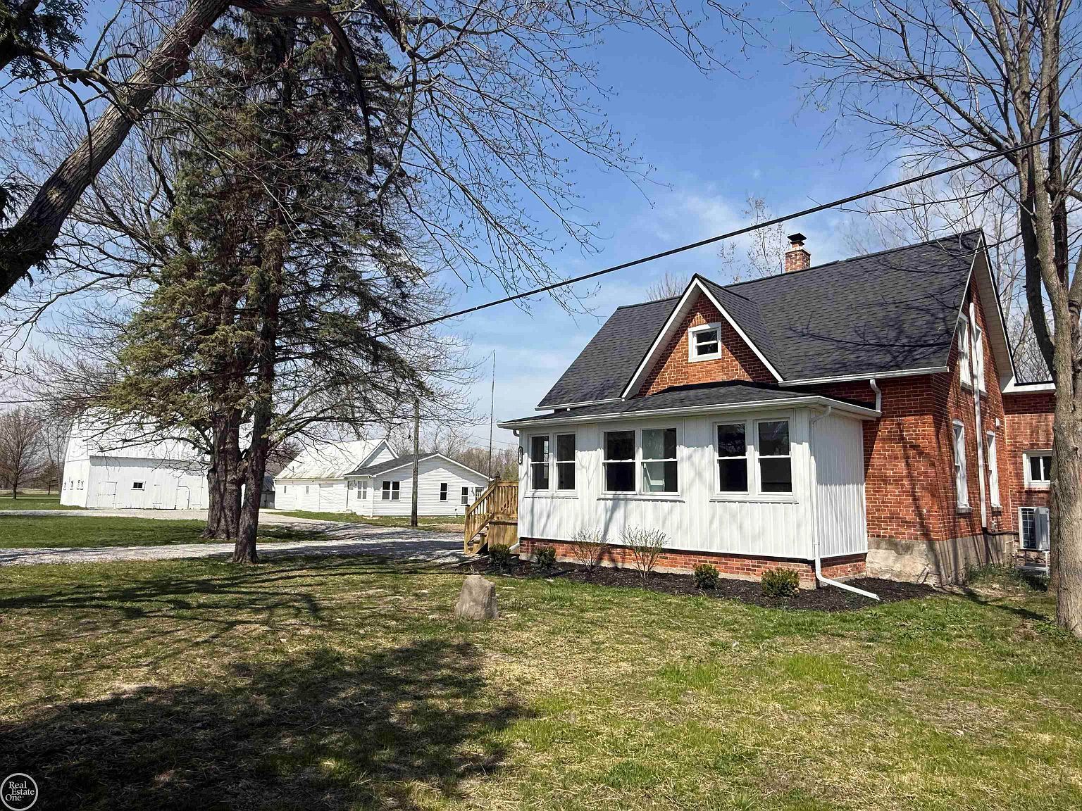 8894 Arnold Rd Ira, MI 48023 - Thumbnail 3