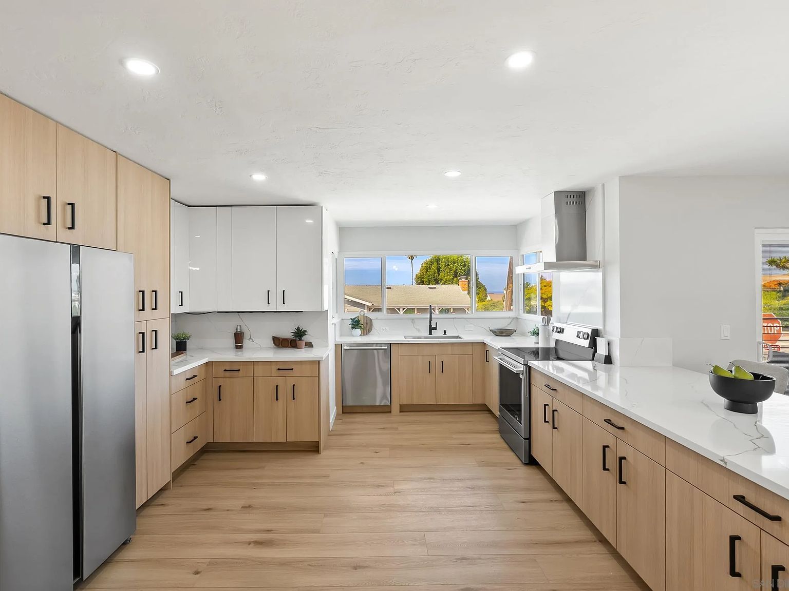2175 Clove St San Diego, CA 92106 - Thumbnail 3