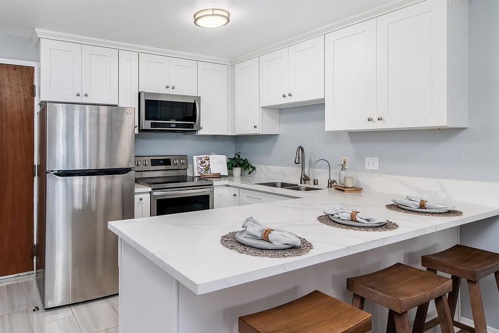 8308 Regents Rd UNIT 1H San Diego, CA 92122 - Thumbnail 3