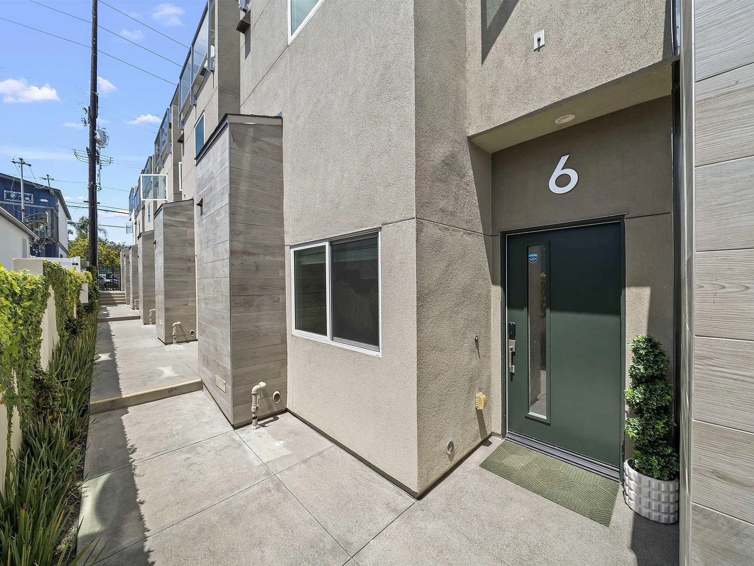 1952 Hornblend St #6 San Diego, CA 92109 - Thumbnail 3