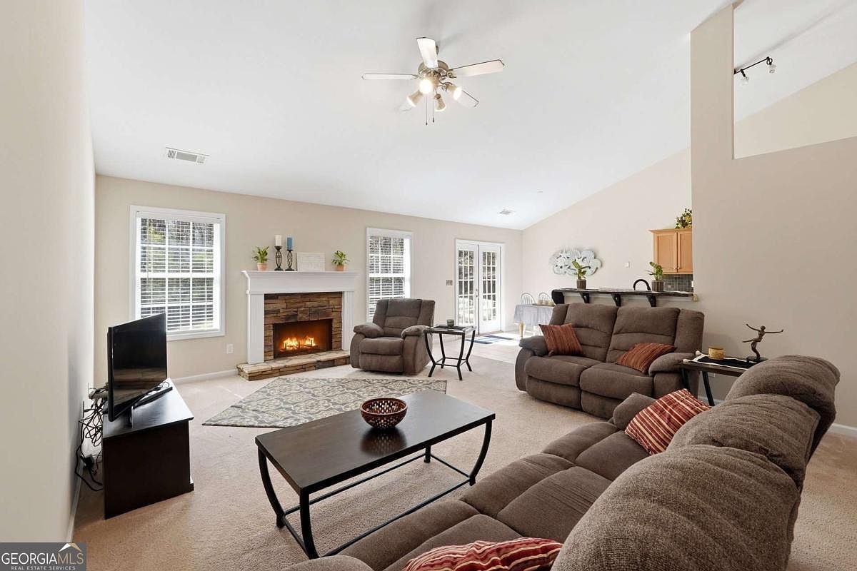 328 Carrington Dr Athens, GA 30605 - Thumbnail 3