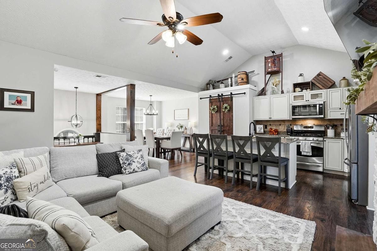 378 Baugh St Commerce, GA 30529 - Thumbnail 3