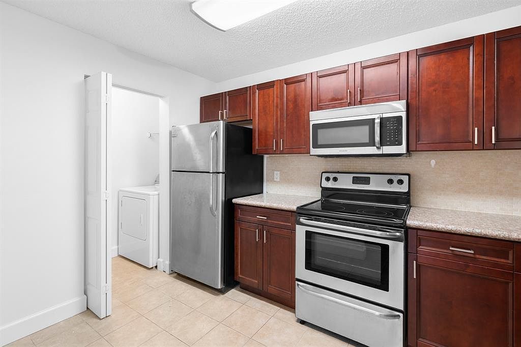 11295 W Atlantic Blvd APT 207 Pompano Beach, FL 33071 - Thumbnail 3