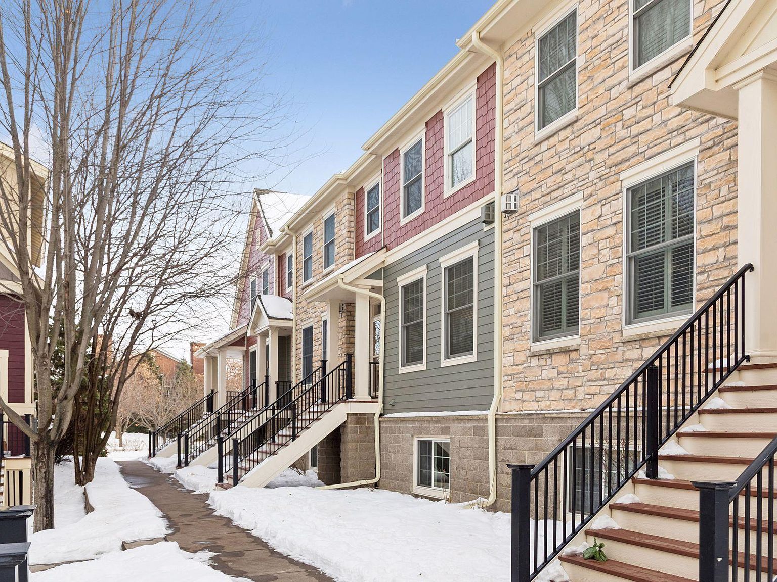 10756 Falling Water Ln UNIT B Woodbury, MN 55129 - Thumbnail 3