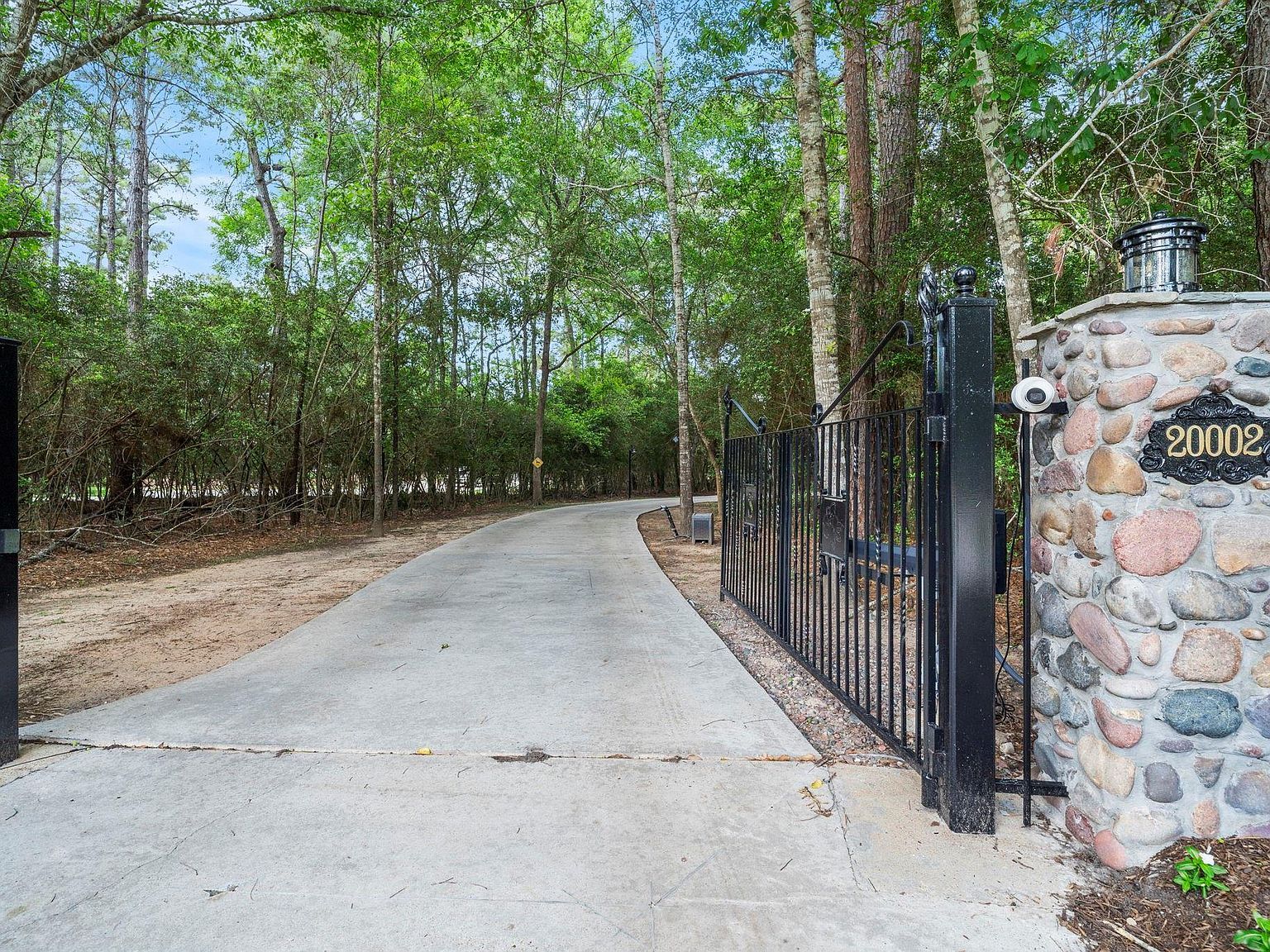 20002 Indigo Lake Dr Magnolia, TX 77355 - Thumbnail 3