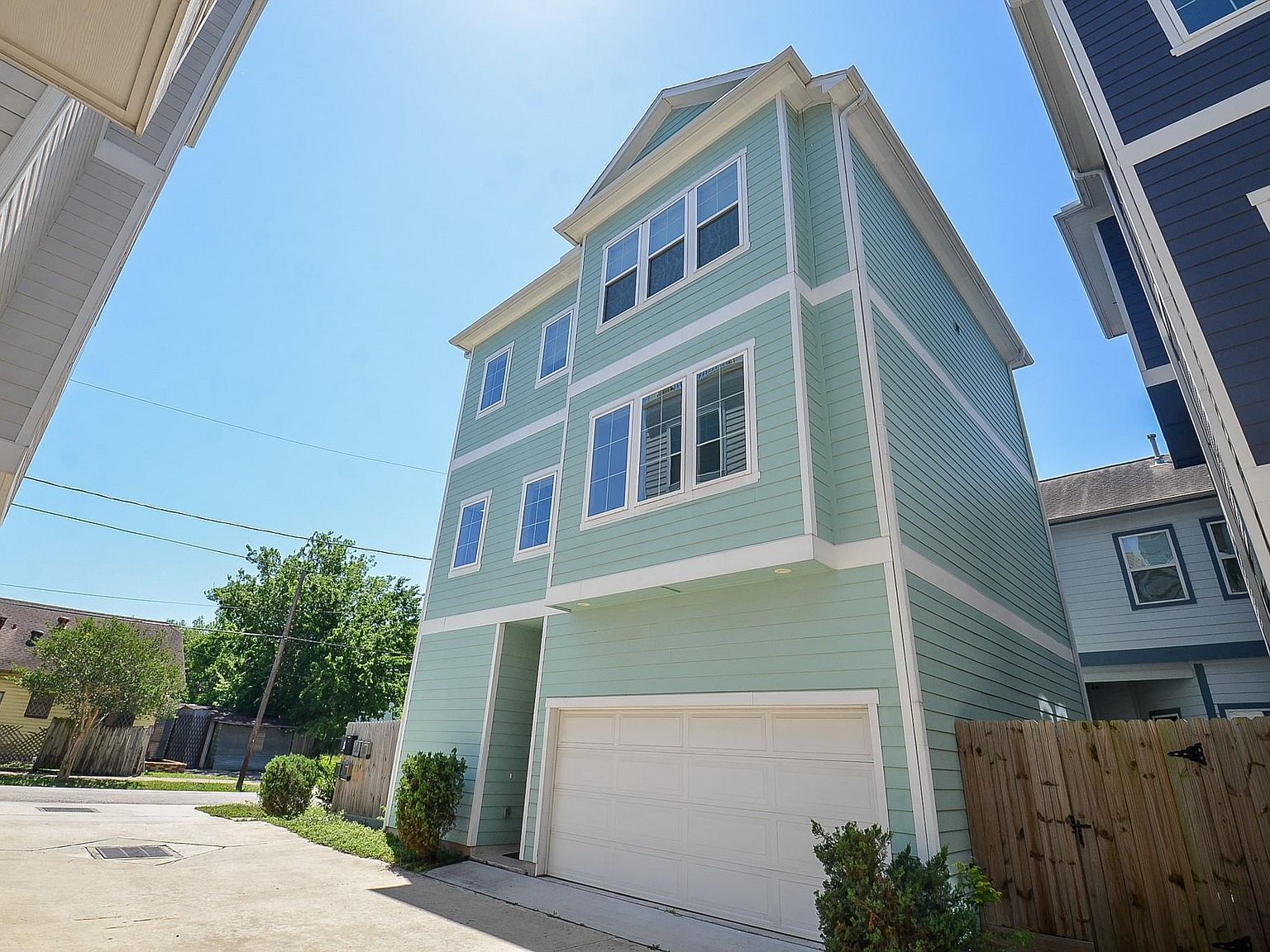 204 Burr St #G Houston, TX 77011 - Thumbnail 3