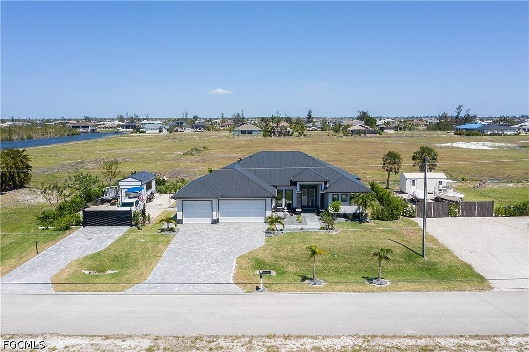 1715 NW 42nd Pl Cape Coral, FL 33993 - Thumbnail 3