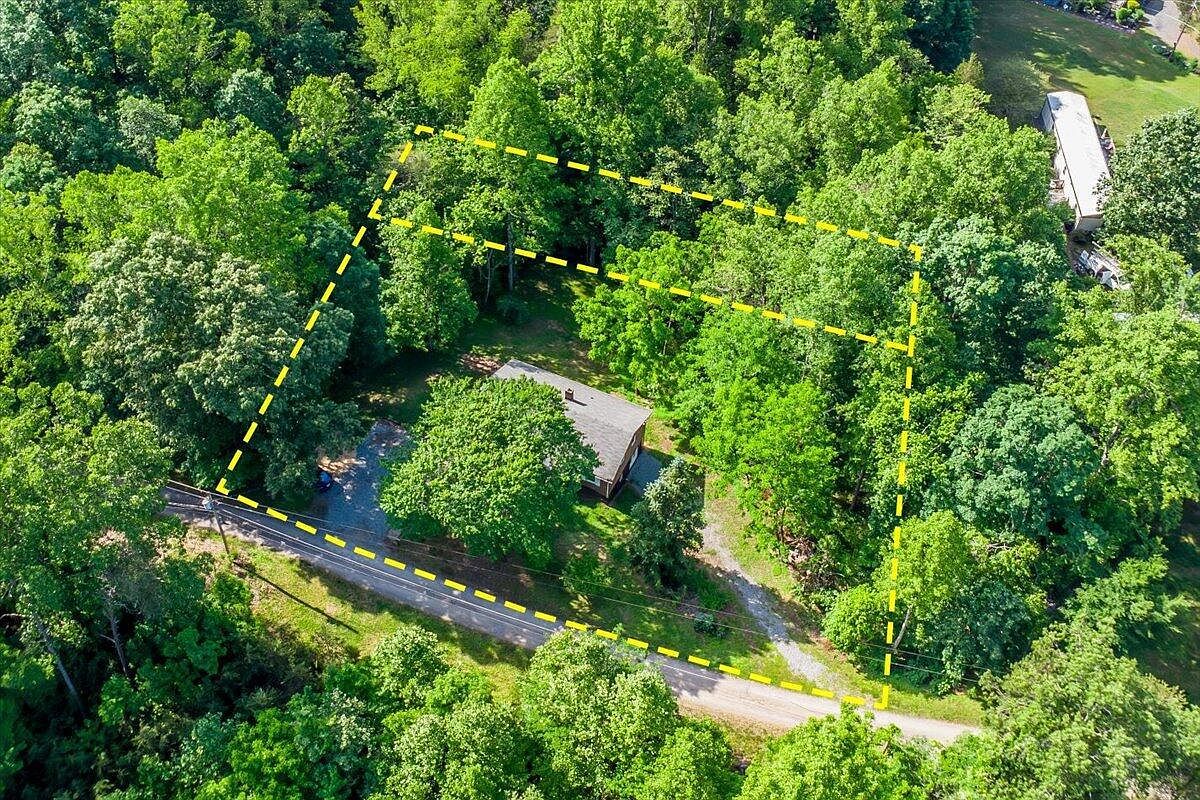 66 Adrian St Bassett, VA 24055 - Thumbnail 3