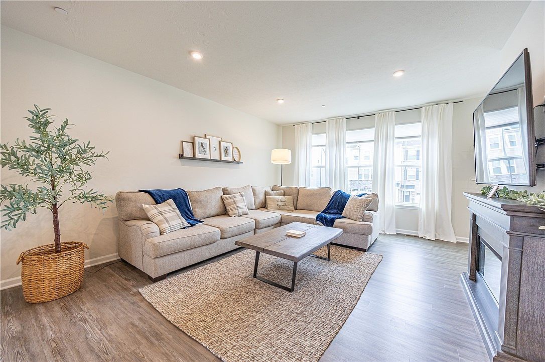 3023 Olivetre Dr Cheswick, PA 15024 - Thumbnail 3