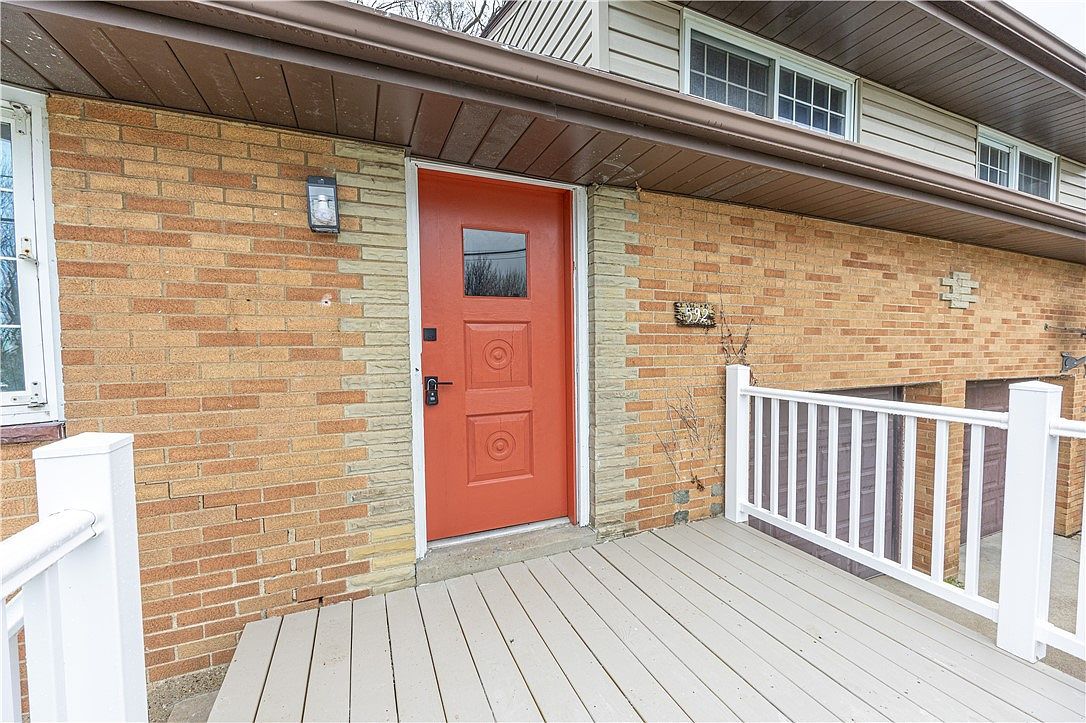 592 Guylyn Dr Pittsburgh, PA 15235 - Thumbnail 3