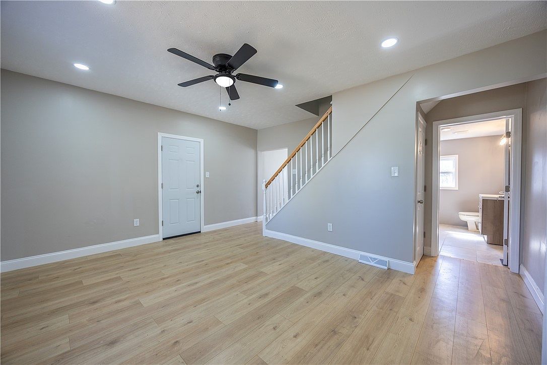 28 Farley St S Washington, PA 15301 - Thumbnail 3