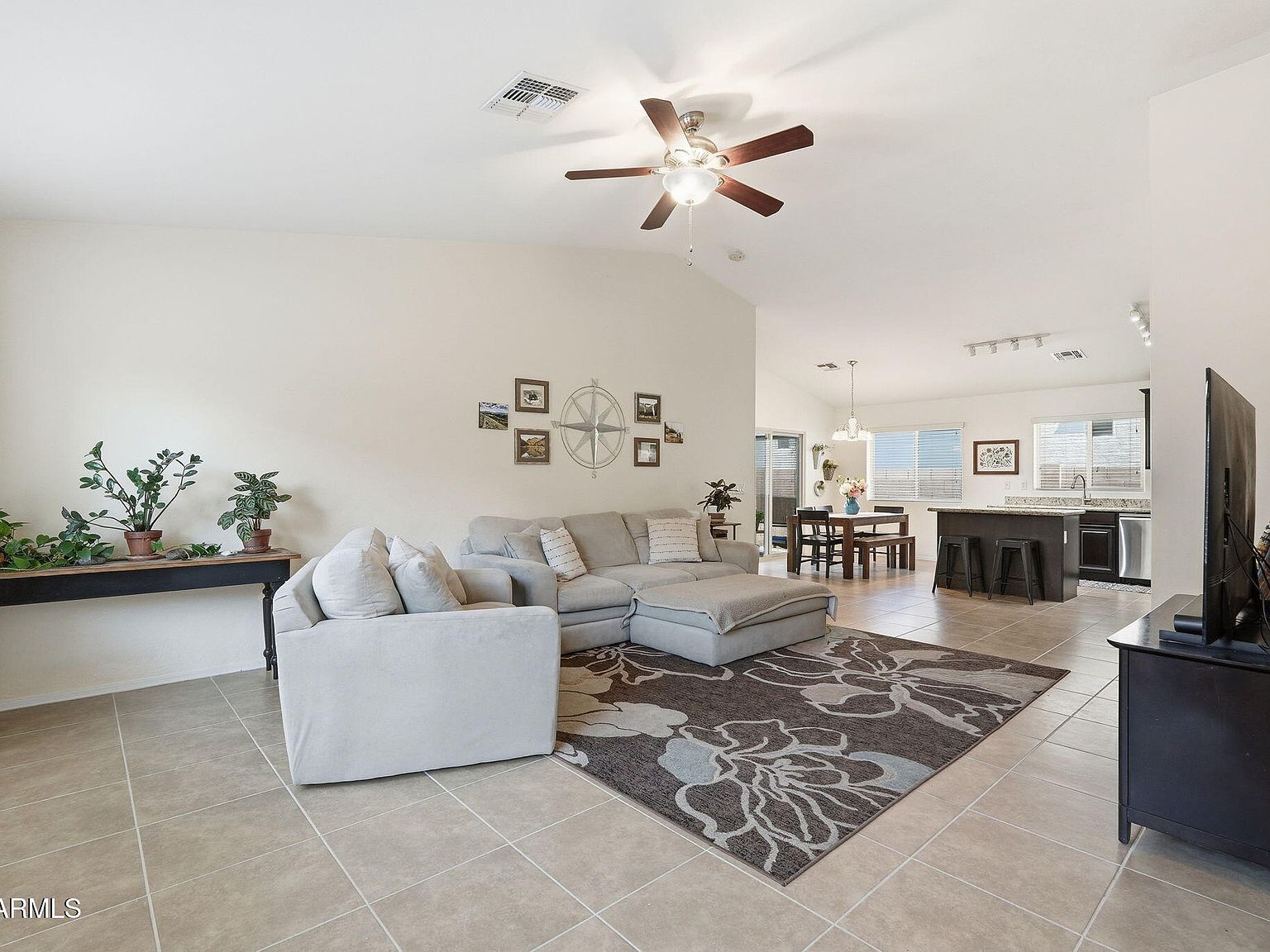 18374 W Surprise Farms Loop N Surprise, AZ 85388 - Thumbnail 3