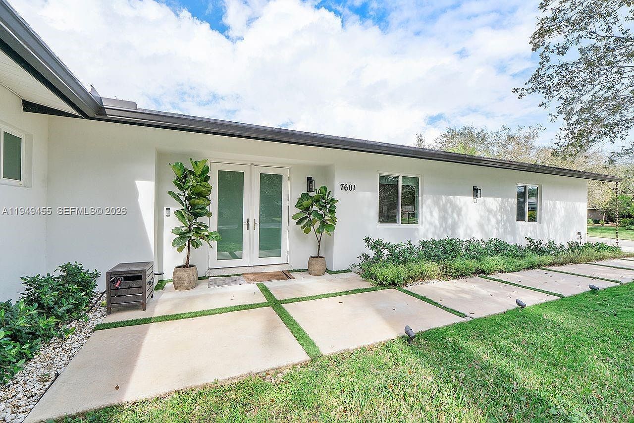 7601 SW 165th Ter Palmetto Bay, FL 33157 - Thumbnail 3