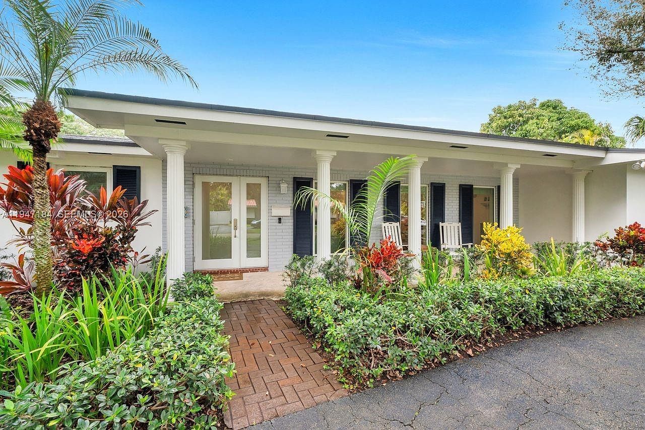 8425 SW 149th Dr Palmetto Bay, FL 33158 - Thumbnail 3