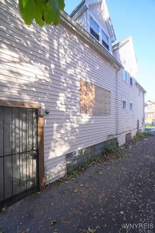108 Roebling Ave Buffalo, NY 14215 - Thumbnail 3