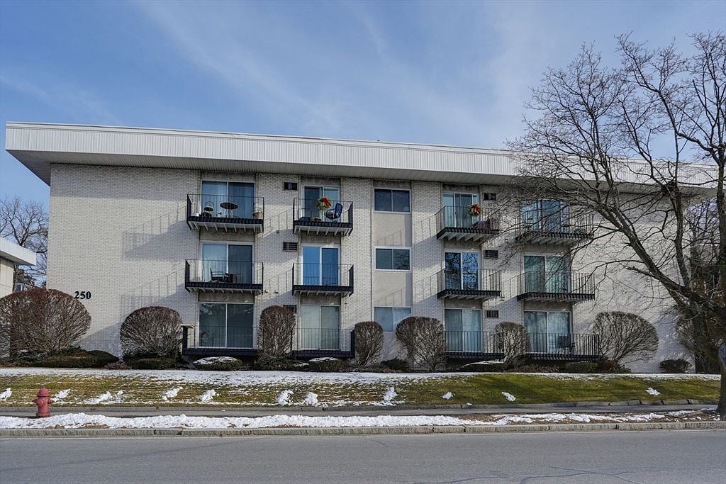 250 Nesmith St #A11 Lowell, MA 01852 - Thumbnail 3