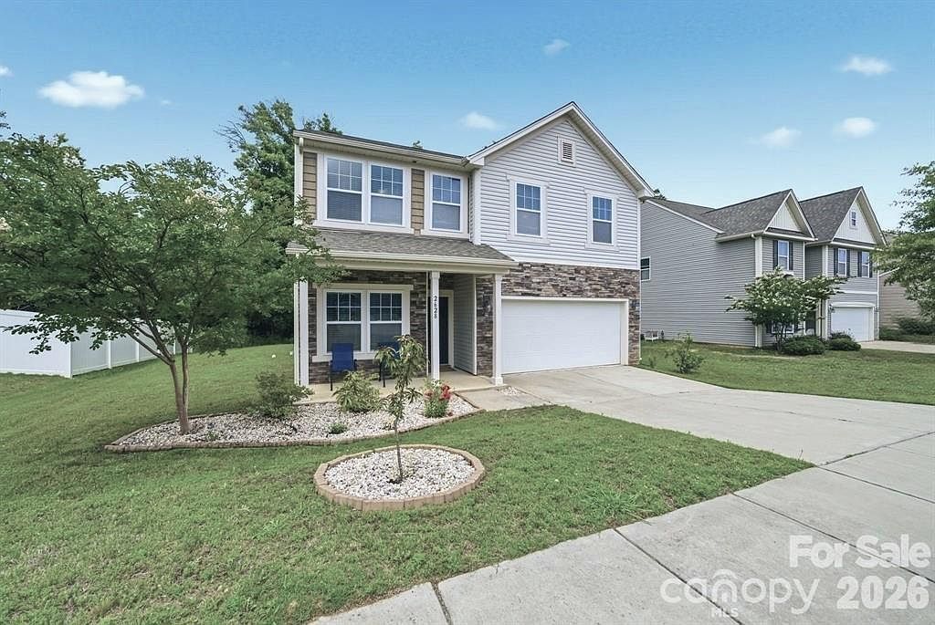 2628 Courtland Dr Clover, SC 29710 - Thumbnail 3