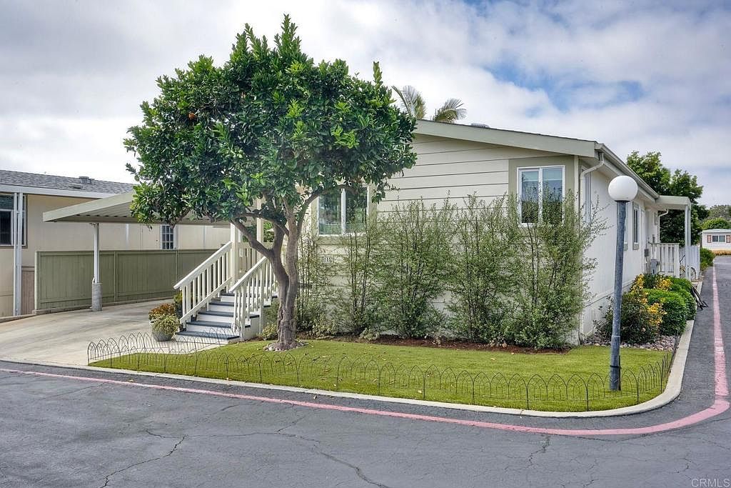 699 N Vulcan Ave SPACE 113 Encinitas, CA 92024 - Thumbnail 3