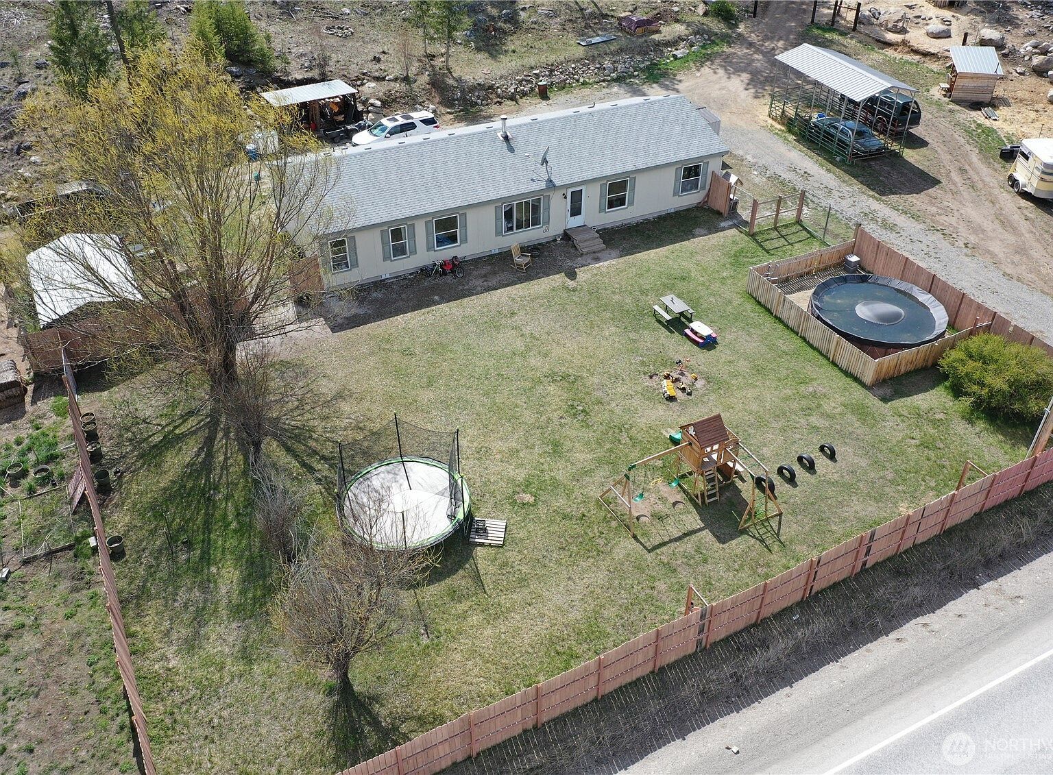 722 Aeneas Valley Rd Tonasket, WA 98855 - Thumbnail 3