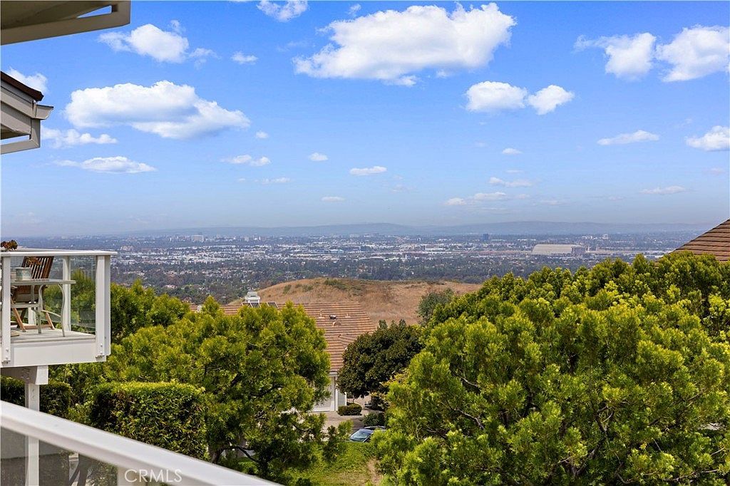 2 Saros #70 Irvine, CA 92603 - Thumbnail 3