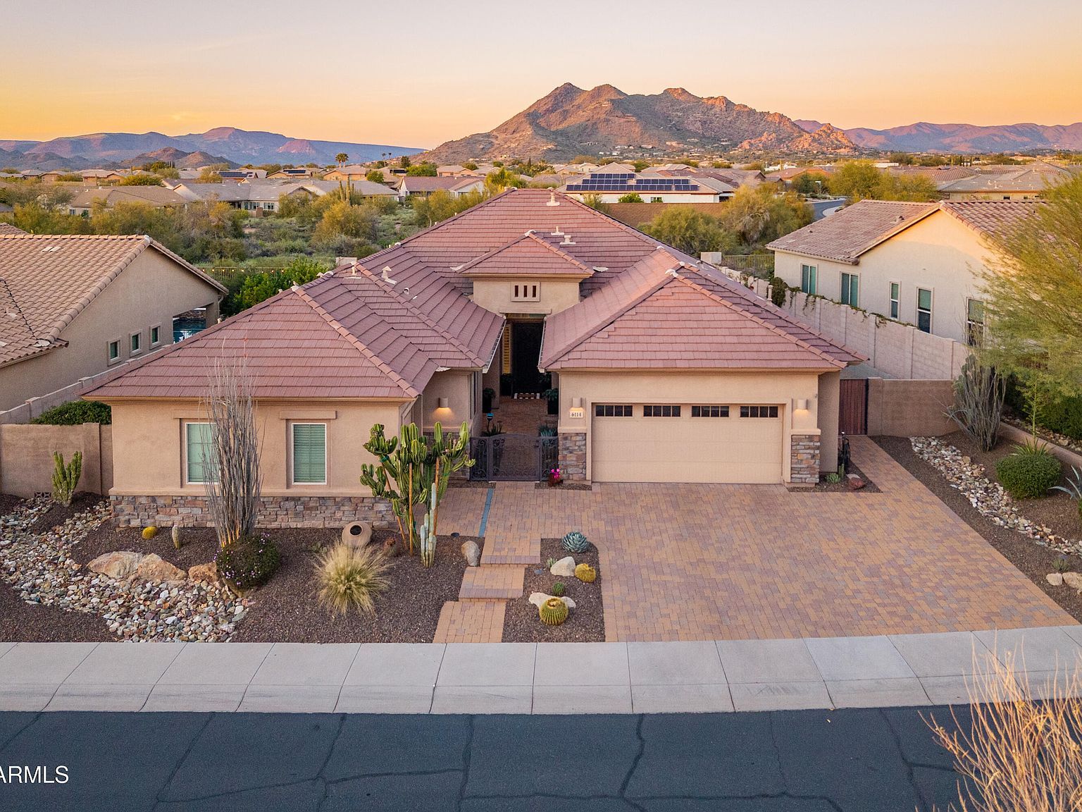 6114 E Bramble Berry Ln Cave Creek, AZ 85331 - Thumbnail 3