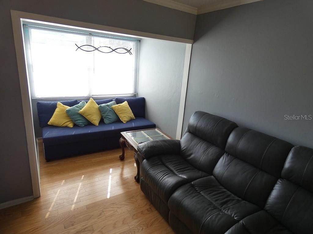 2001 Greenbriar Blvd APT 13 Clearwater, FL 33763 - Thumbnail 3