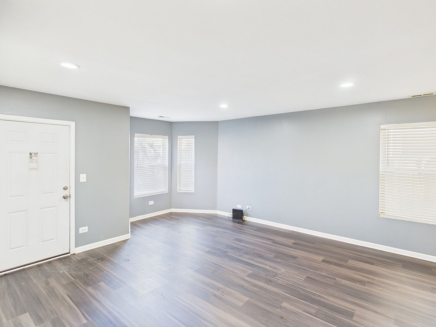 1415 E 71st Pl Chicago, IL 60619 - Thumbnail 3