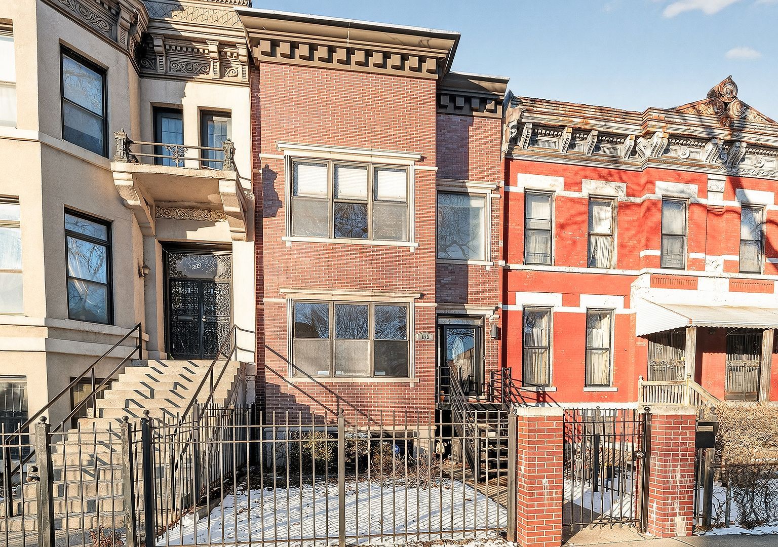 626 E Oakwood Blvd Chicago, IL 60653 - Thumbnail 3