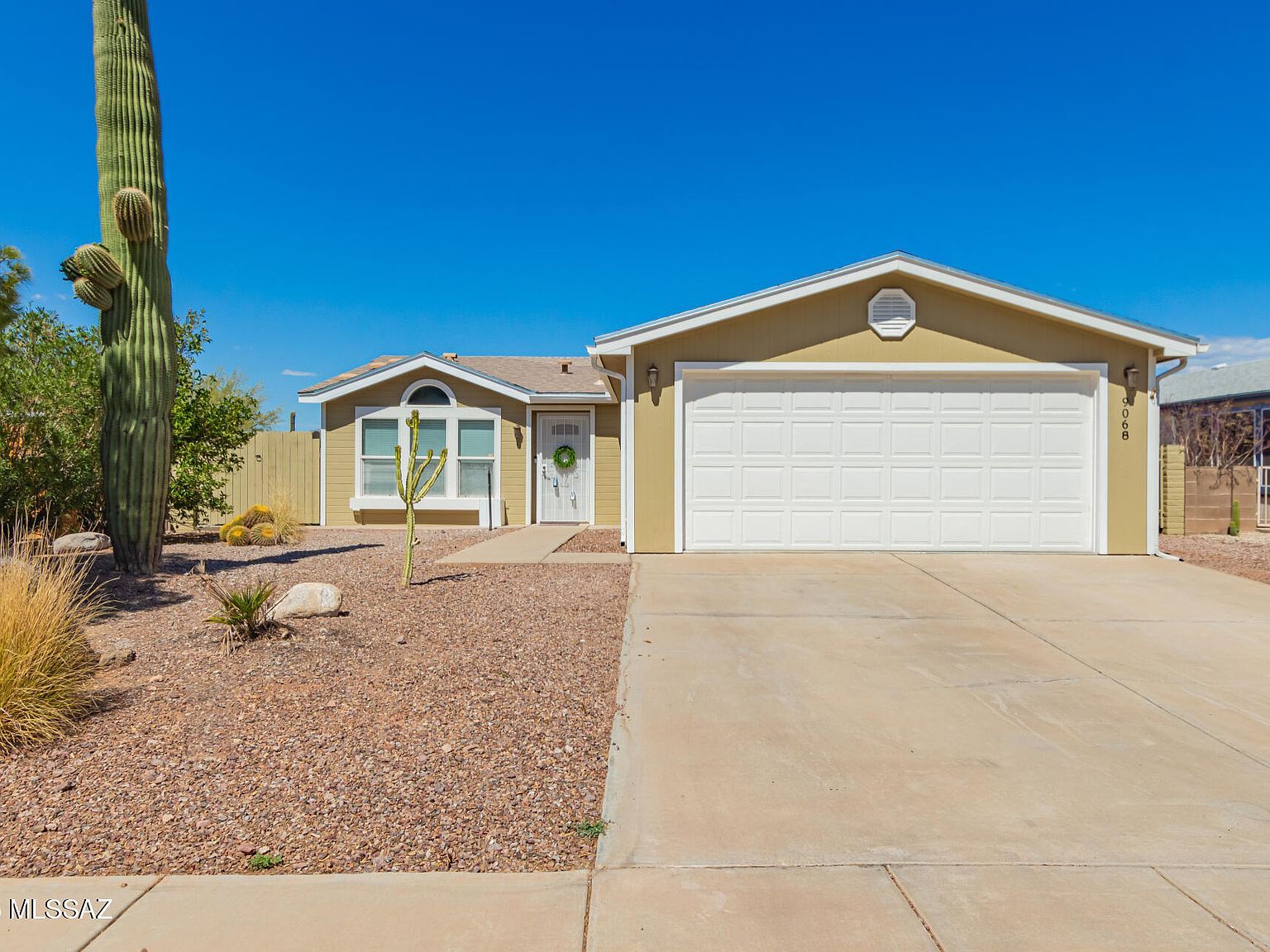 9068 N Valgrind Ln Tucson, AZ 85743 - Thumbnail 3