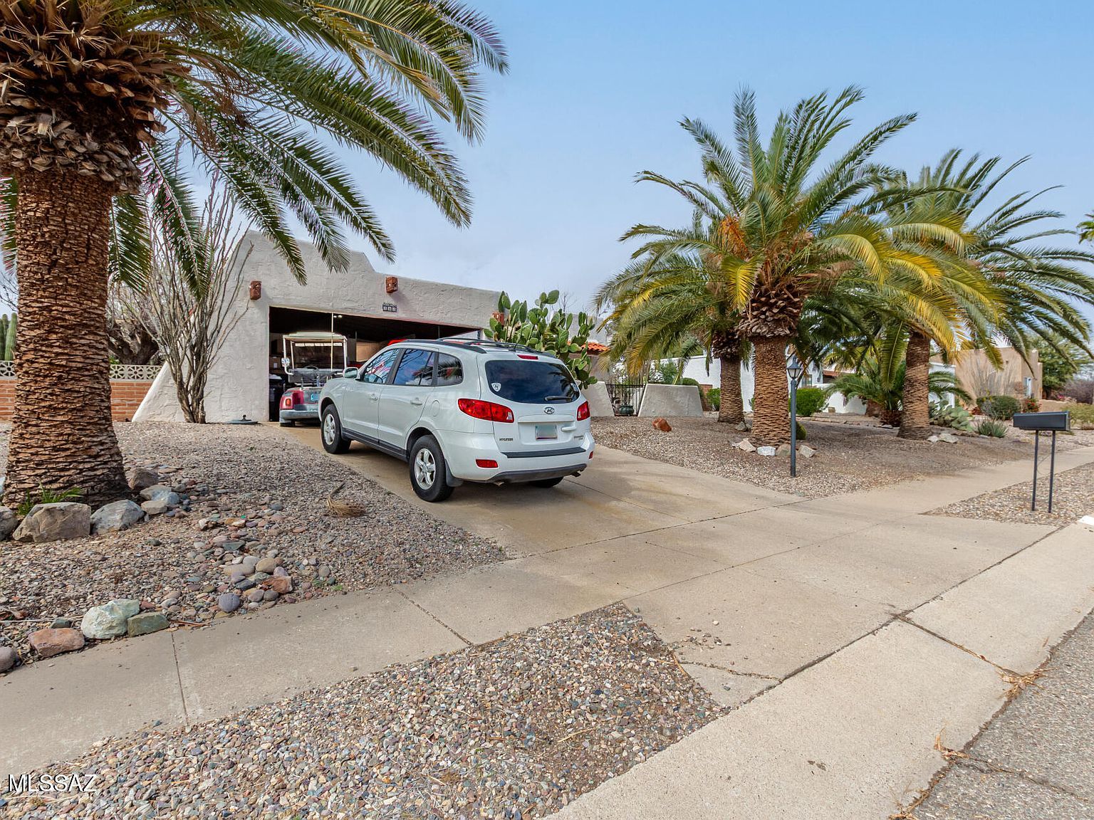 743 N Abrego Dr Green Valley, AZ 85614 - Thumbnail 3