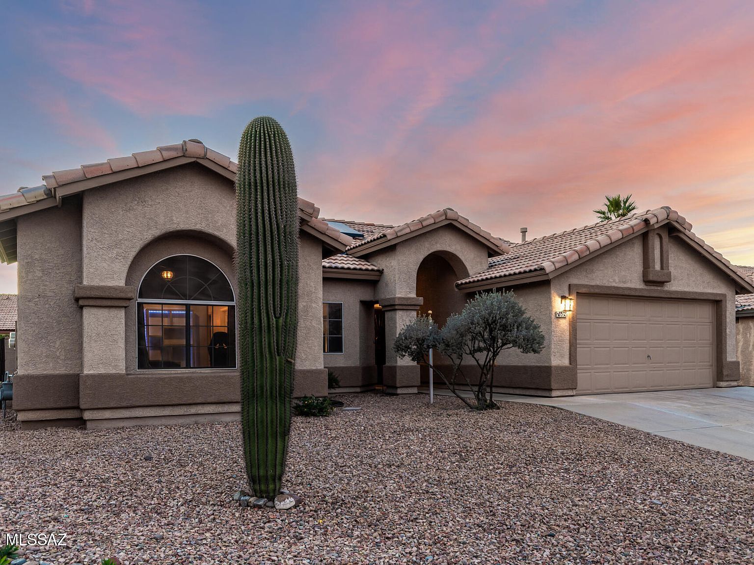 7609 W Running Bear Dr Tucson, AZ 85743 - Thumbnail 3