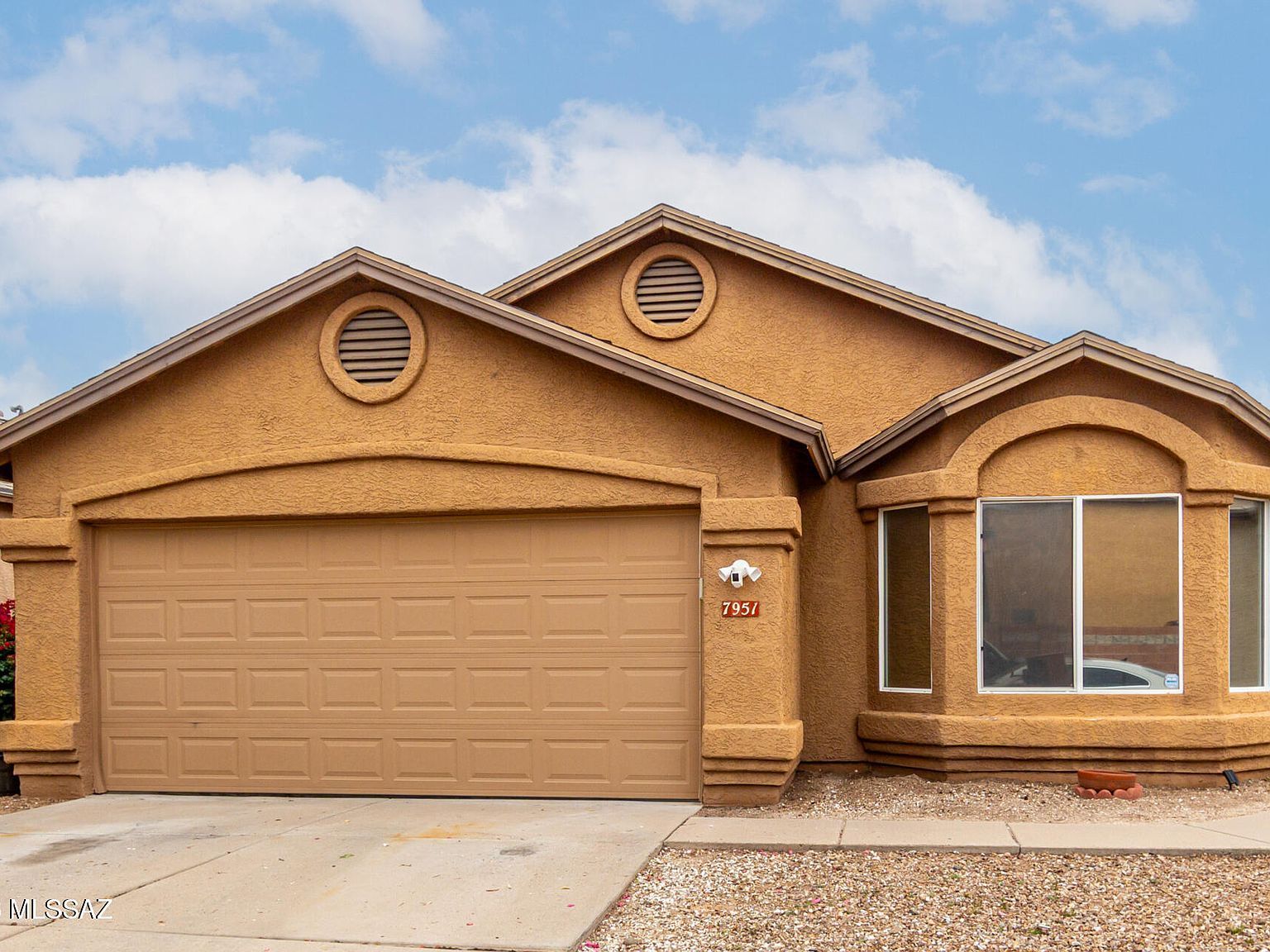 7951 S Wild Primrose Ave Tucson, AZ 85747 - Thumbnail 3