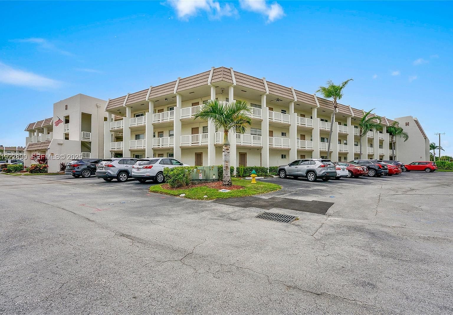6890 Royal Palm Blvd APT 109H Margate, FL 33063 - Thumbnail 3
