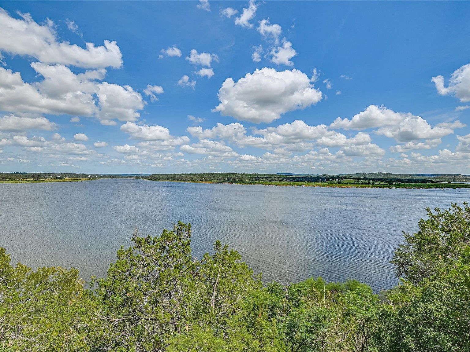 102 Center Cove I Loop #I Spicewood, TX 78669 - Thumbnail 3