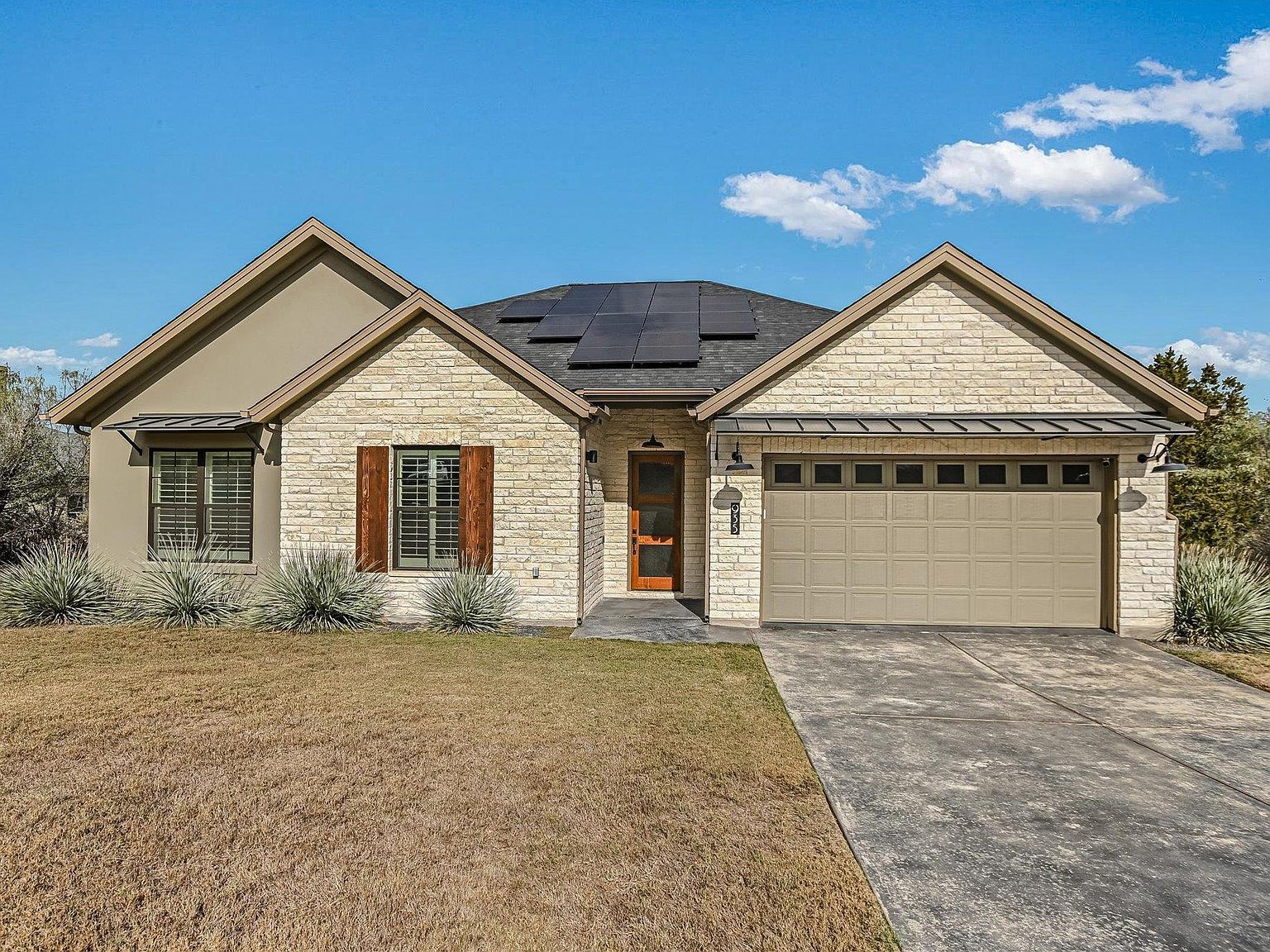 935 Wesley Ridge Dr Spicewood, TX 78669 - Thumbnail 3