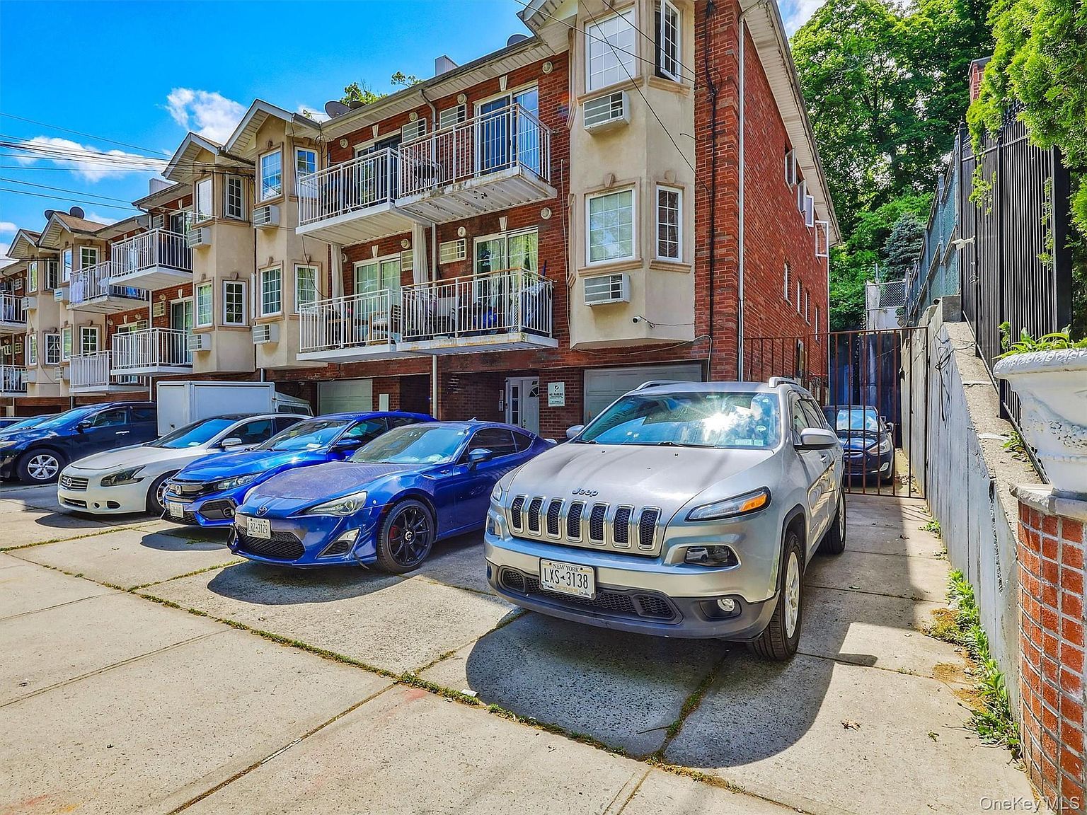 8666 Midland Pkwy Jamaica, NY 11432 - Thumbnail 3