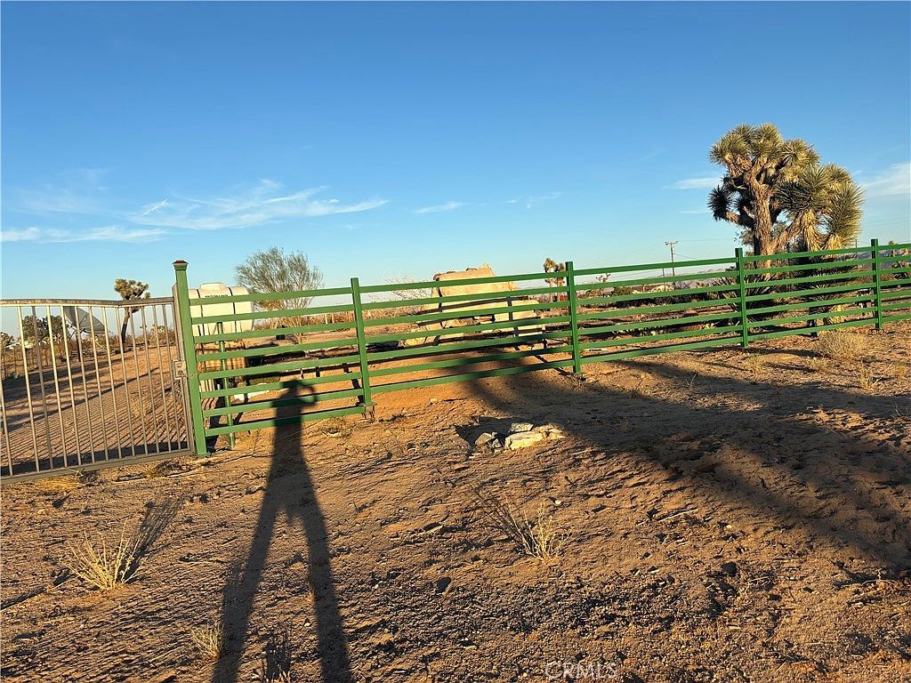 3377 Valley Vista Ave Yucca Valley, CA 92284 - Thumbnail 3