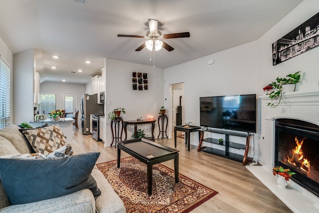 2138 Hobby Dr Forney, TX 75126 - Thumbnail 3