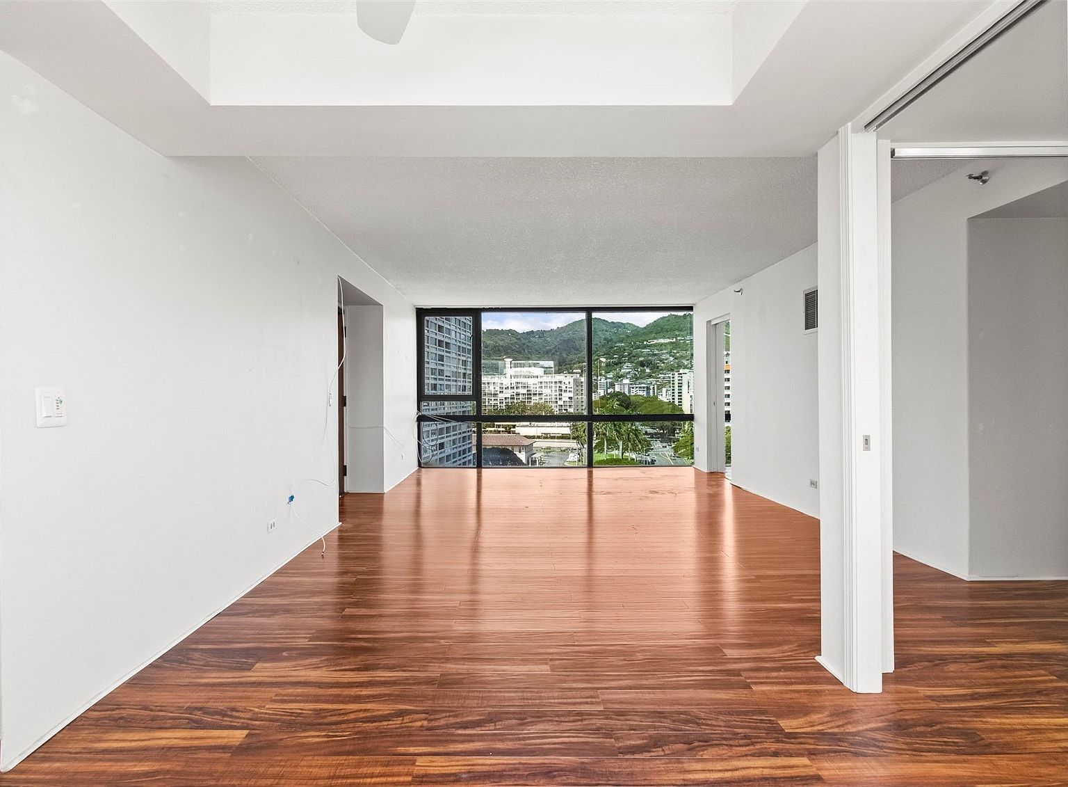 1114 Punahou St APT 14A Honolulu, HI 96826 - Thumbnail 3