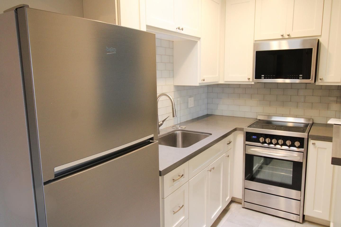 500 W Middlefield Rd APT 122 Mountain View, CA 94043 - Thumbnail 3