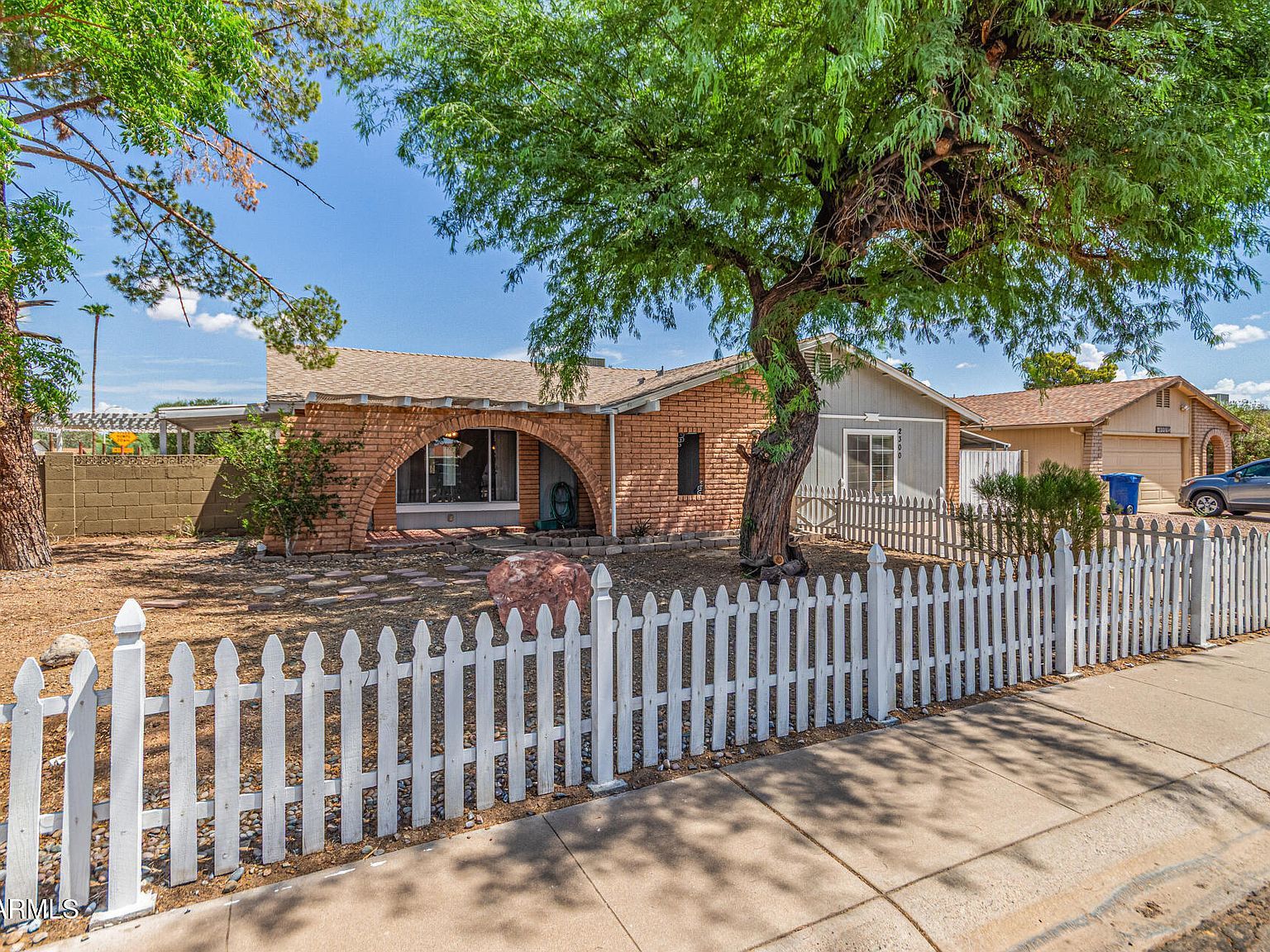 2300 E Concorda Dr Tempe, AZ 85282 - Thumbnail 3