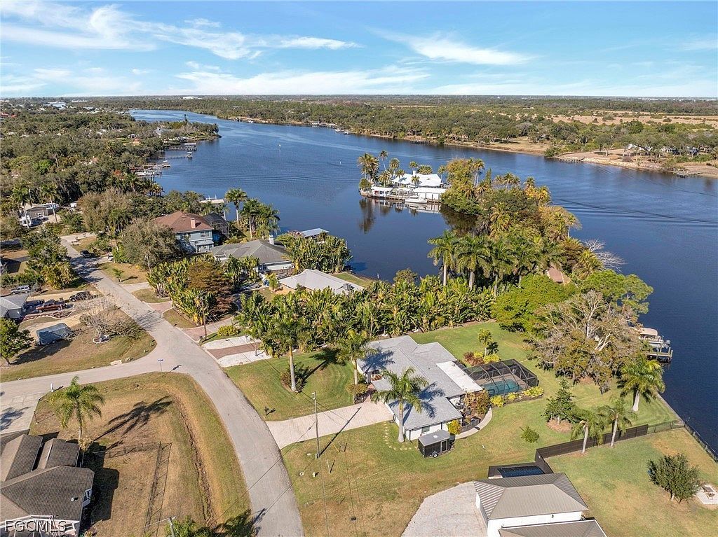 14526 Riverside Dr Fort Myers, FL 33905 - Thumbnail 3