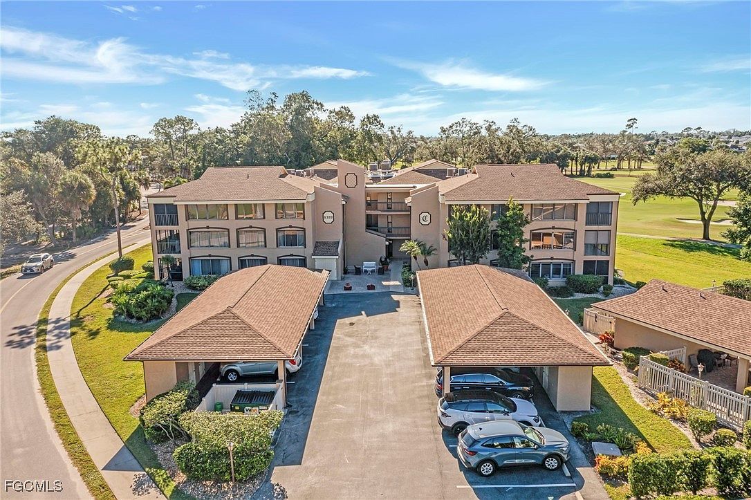 6300 Cougar Run #302 Fort Myers, FL 33908 - Thumbnail 3