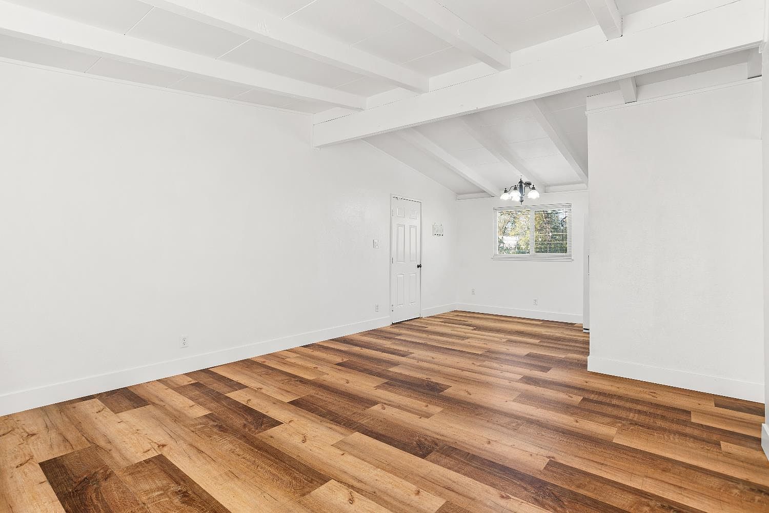 7563 Chula Vista Dr Citrus Heights, CA 95610 - Thumbnail 3