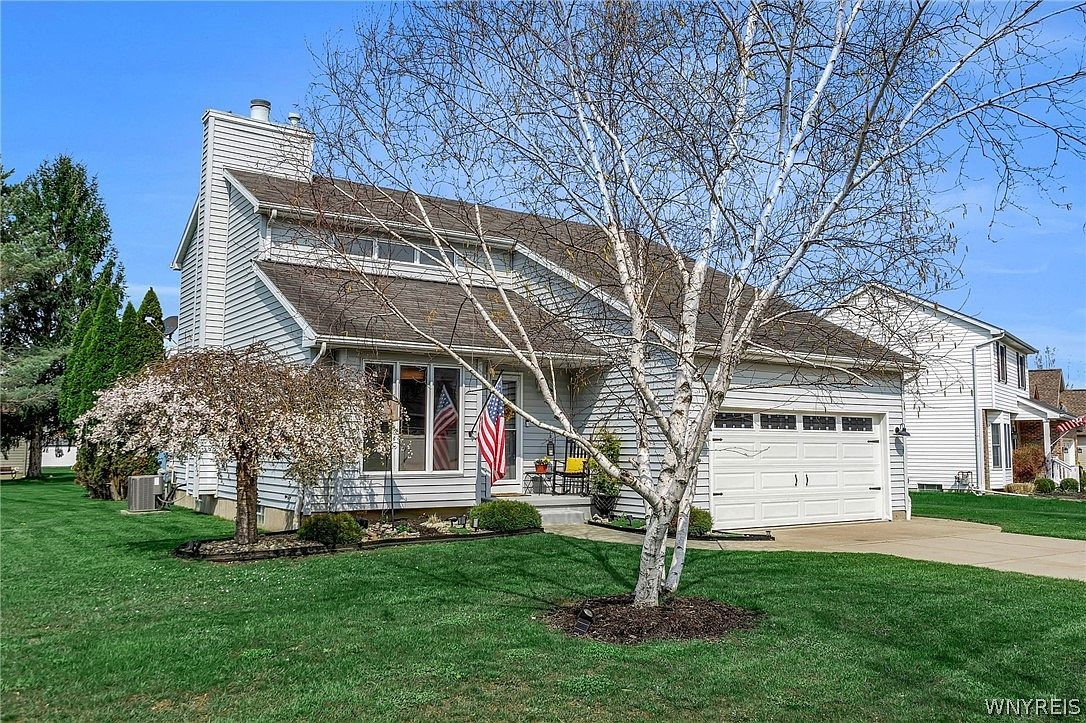 2 W Lake Forest Pkwy Lancaster, NY 14086 - Thumbnail 3