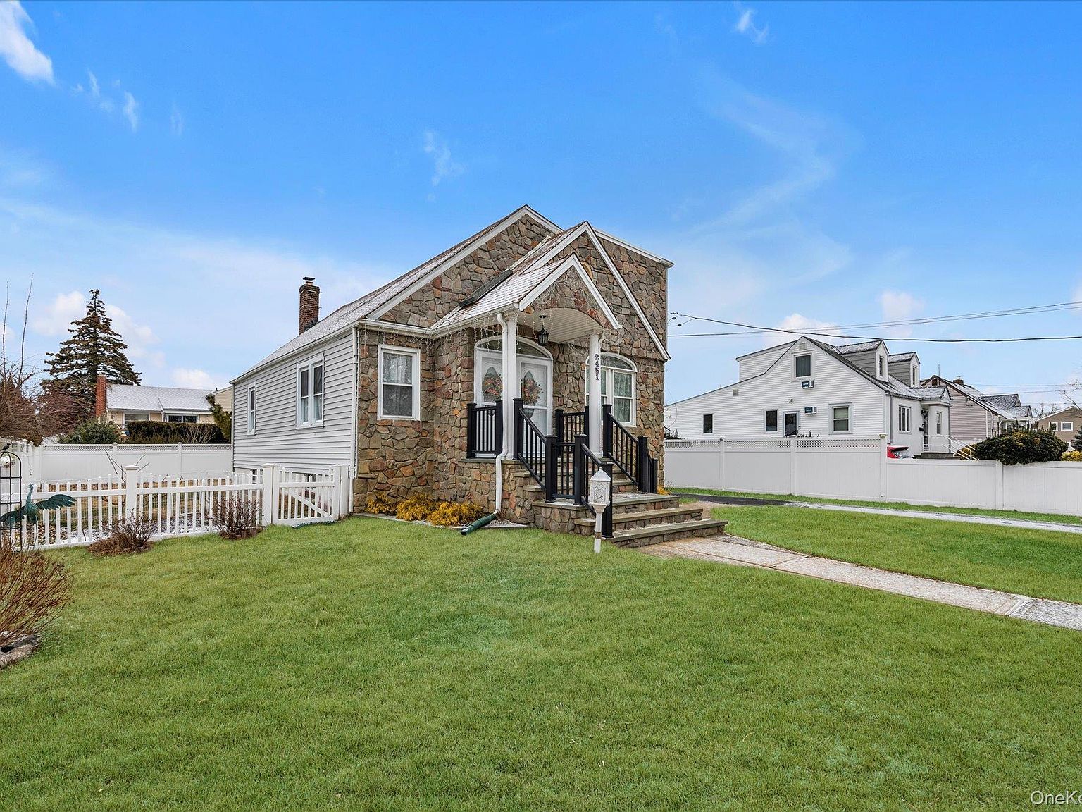 2451 Joseph Ct Bellmore, NY 11710 - Thumbnail 3