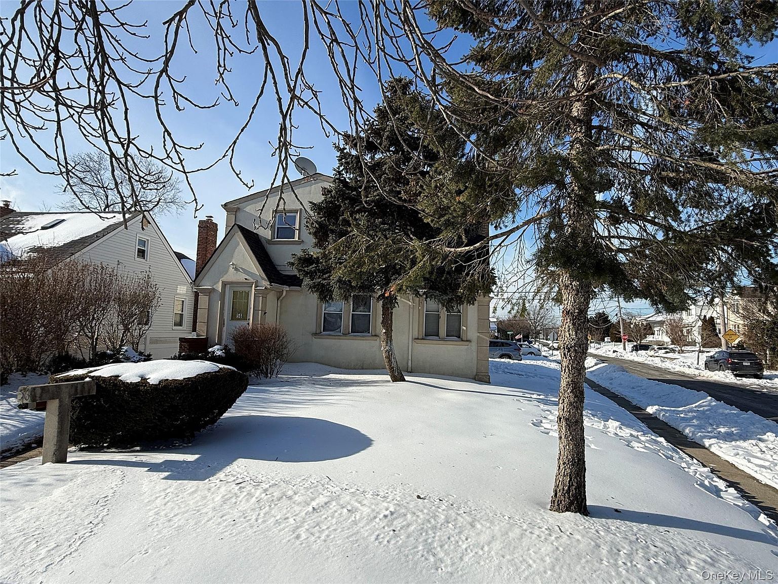 56 Beach Dr Merrick, NY 11566 - Thumbnail 3