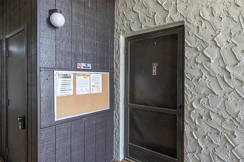 3255 Beneva Rd UNIT 102 Sarasota, FL 34232 - Thumbnail 3